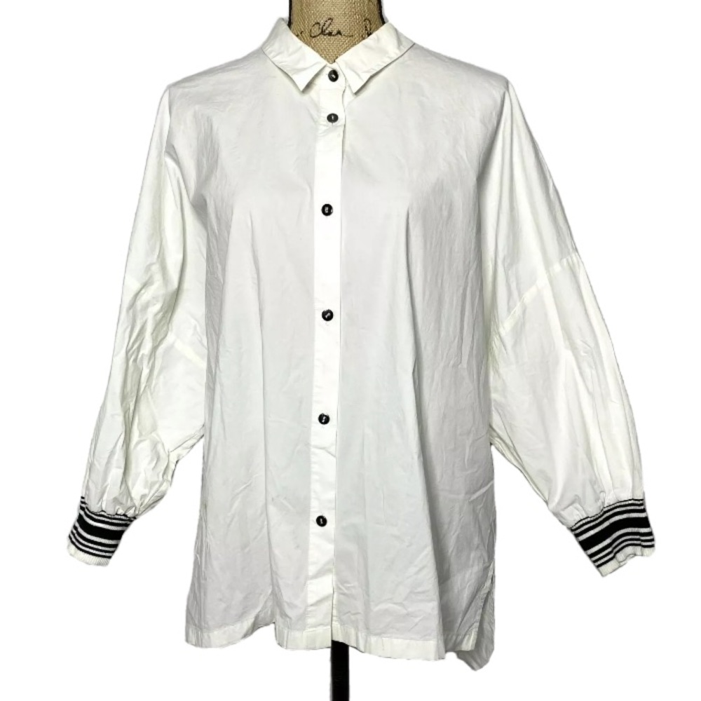 St. John White Long Sleeve Button Up Tunic Shirt
